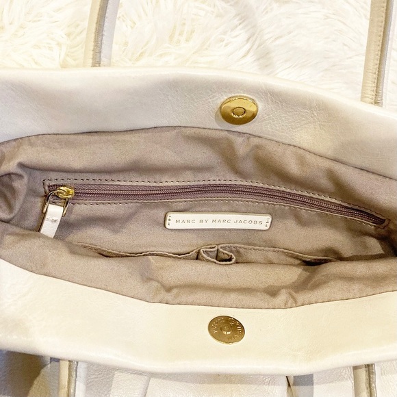 Marc By Marc Jacobs Leather Handbag - Picture 6 of 7